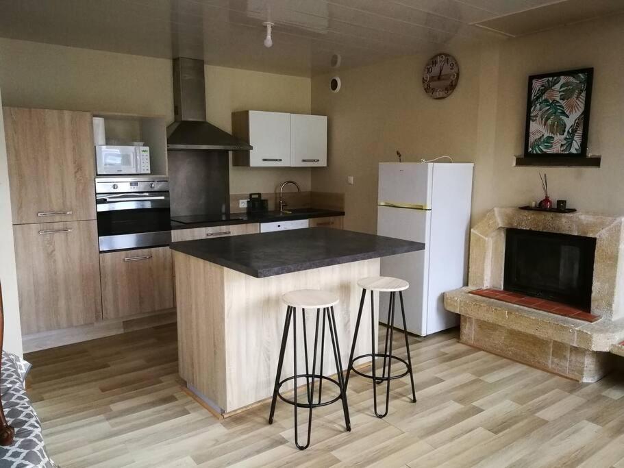 Holiday home Maison Les Vieilles Cours *